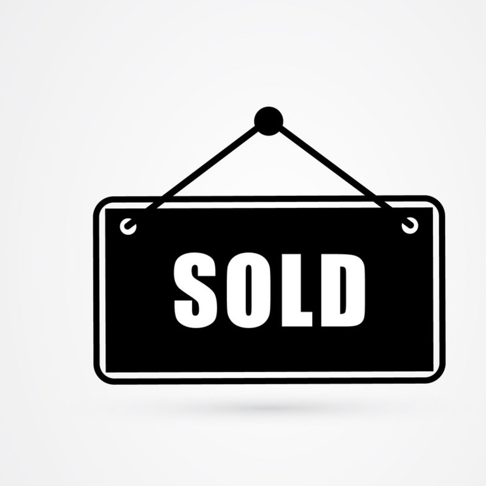 Elegant Black sleeveless button-up vest top